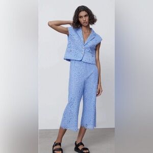 -Zara Light Blue Lace Cropped Pants